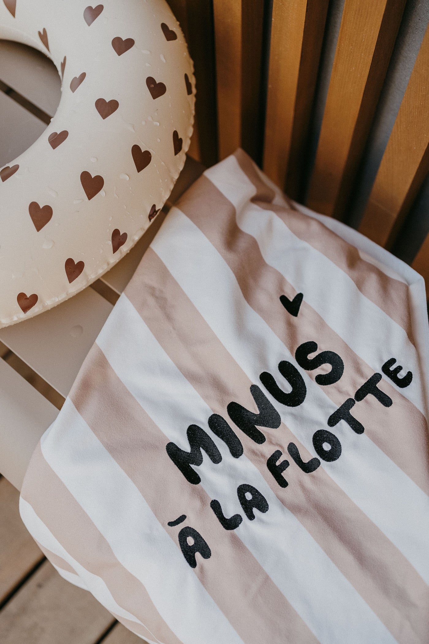 Serviette microfibre enfant "Minus à la flotte" - rayures rose ZAKUW