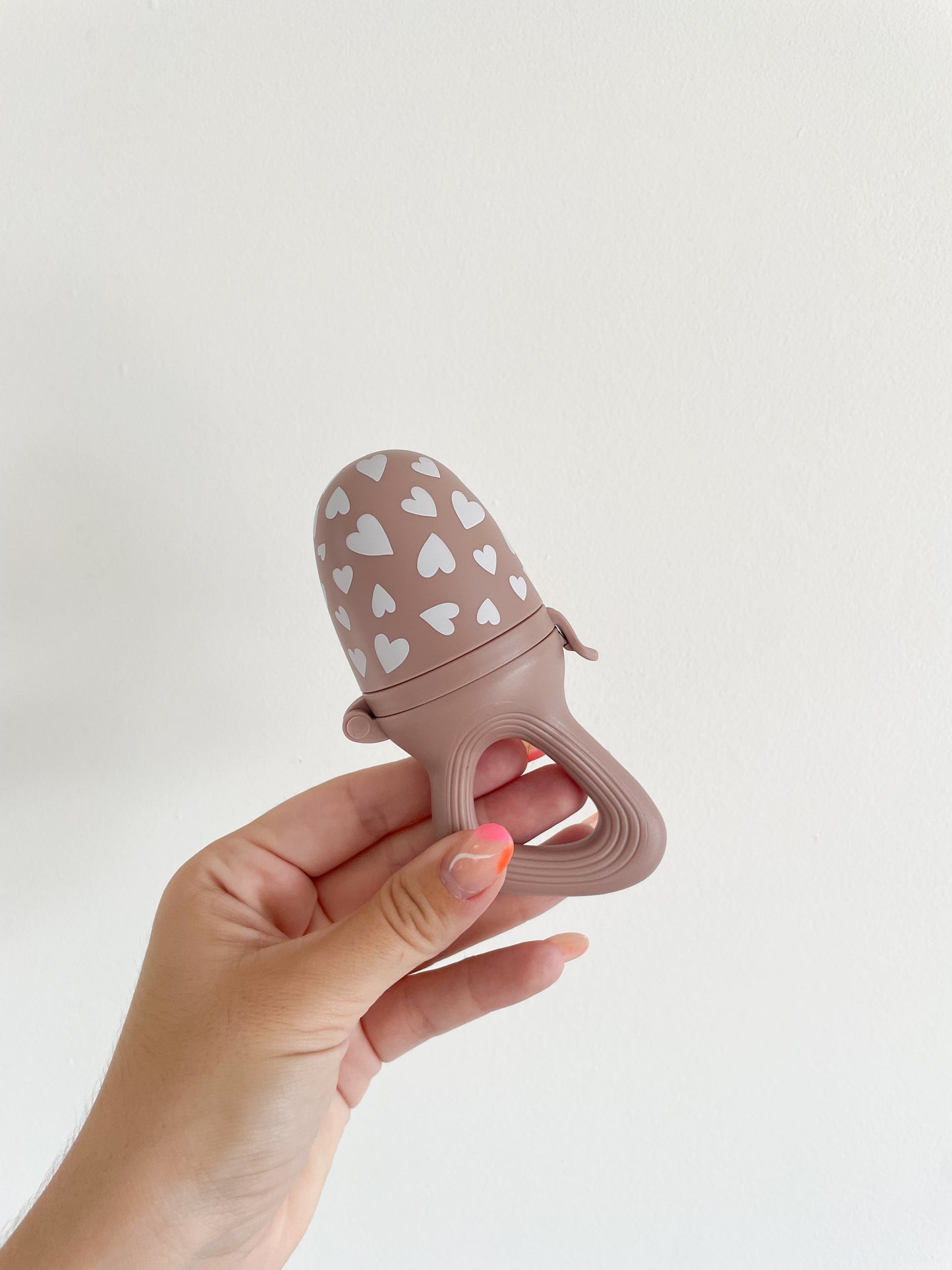 Tétine grignoteuse pour bébé - Fall in love - taupe rose ZAKUW