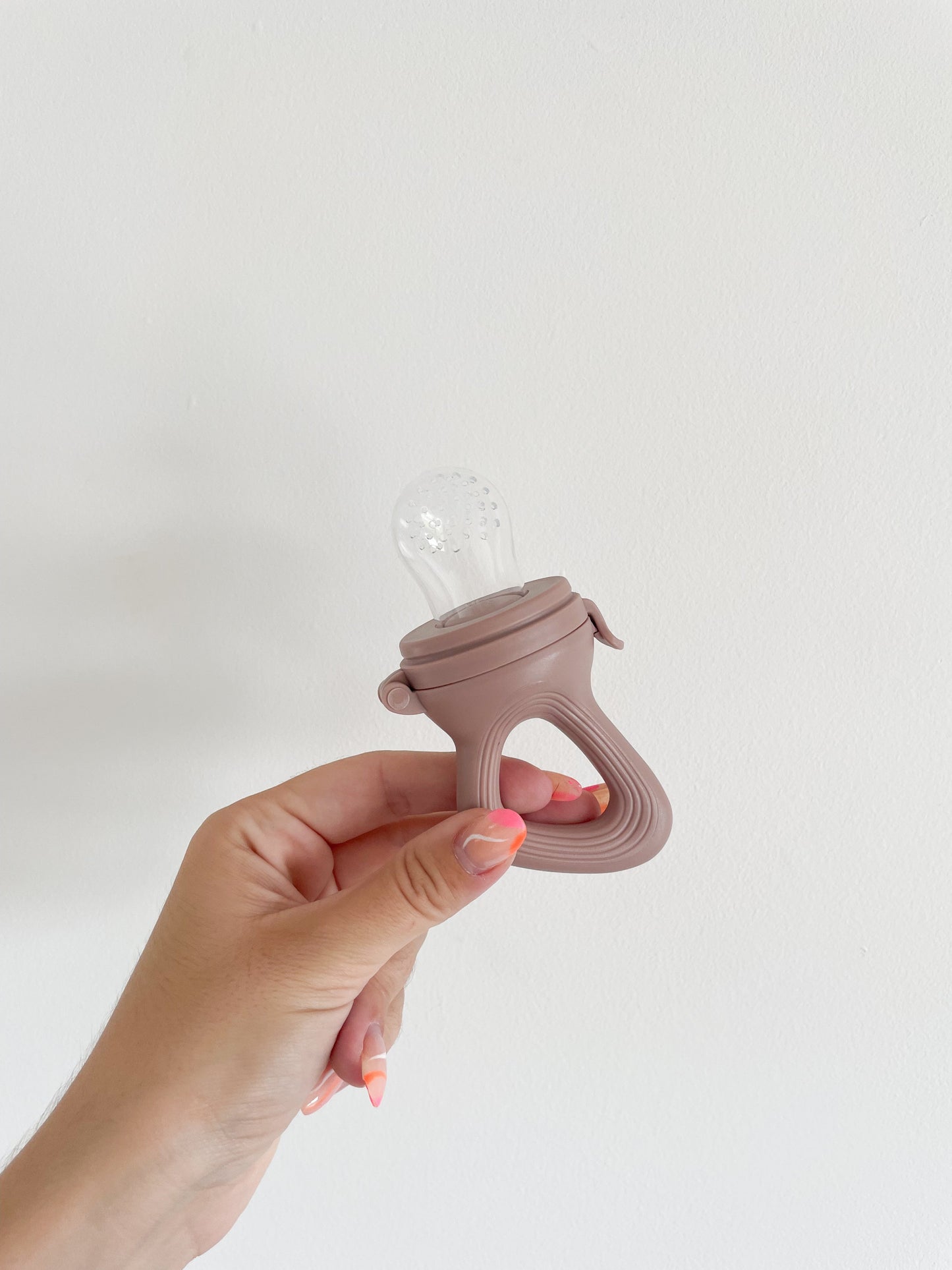 Tétine grignoteuse pour bébé - Fall in love - taupe rose ZAKUW