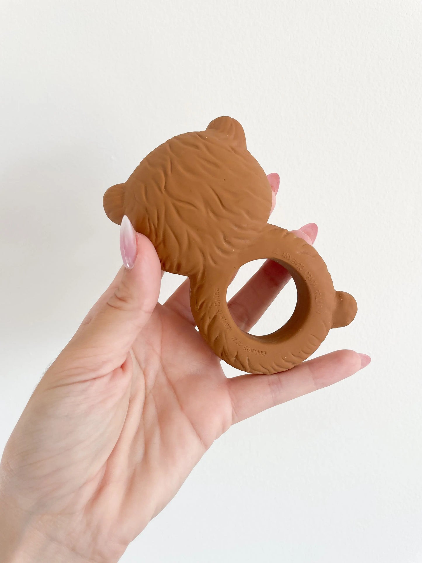 Vue arrière de l’anneau de dentition ours – design détaillé