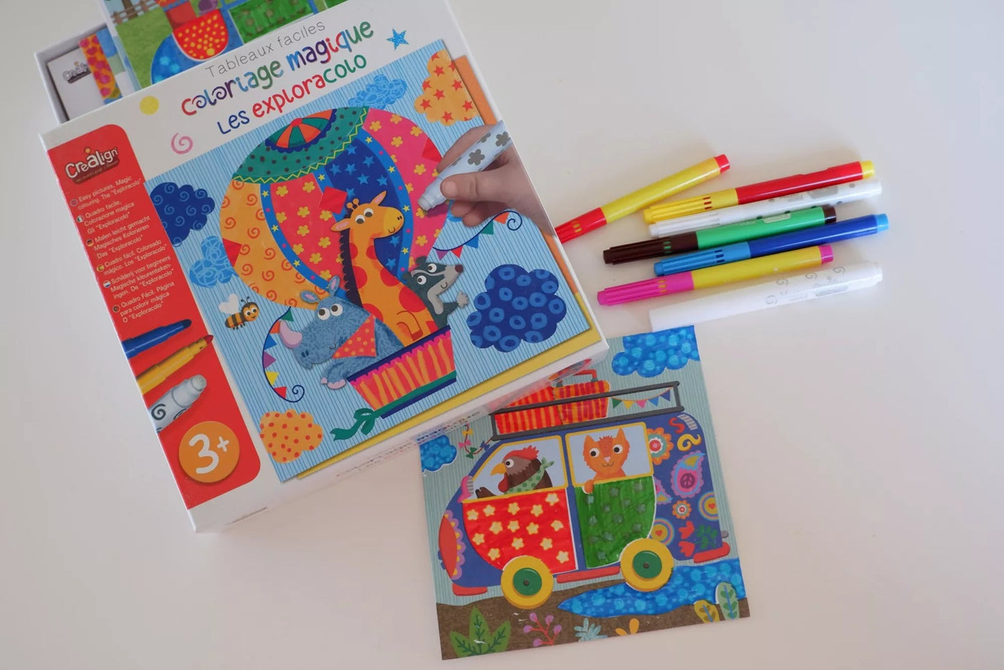 Présentation complète du kit Les Exploracolo avec cartes et feutres spéciaux