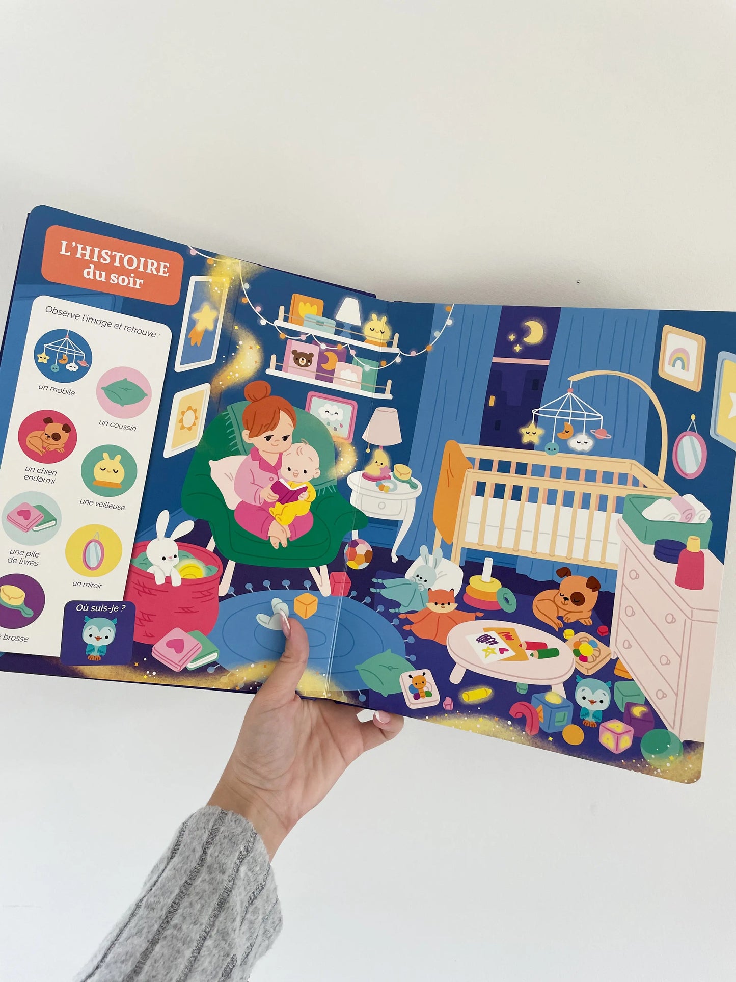 Livre pour bébé Cherche et trouve des tout petits - Au dodo. Page intérieur du livre, l'histoire du soir.