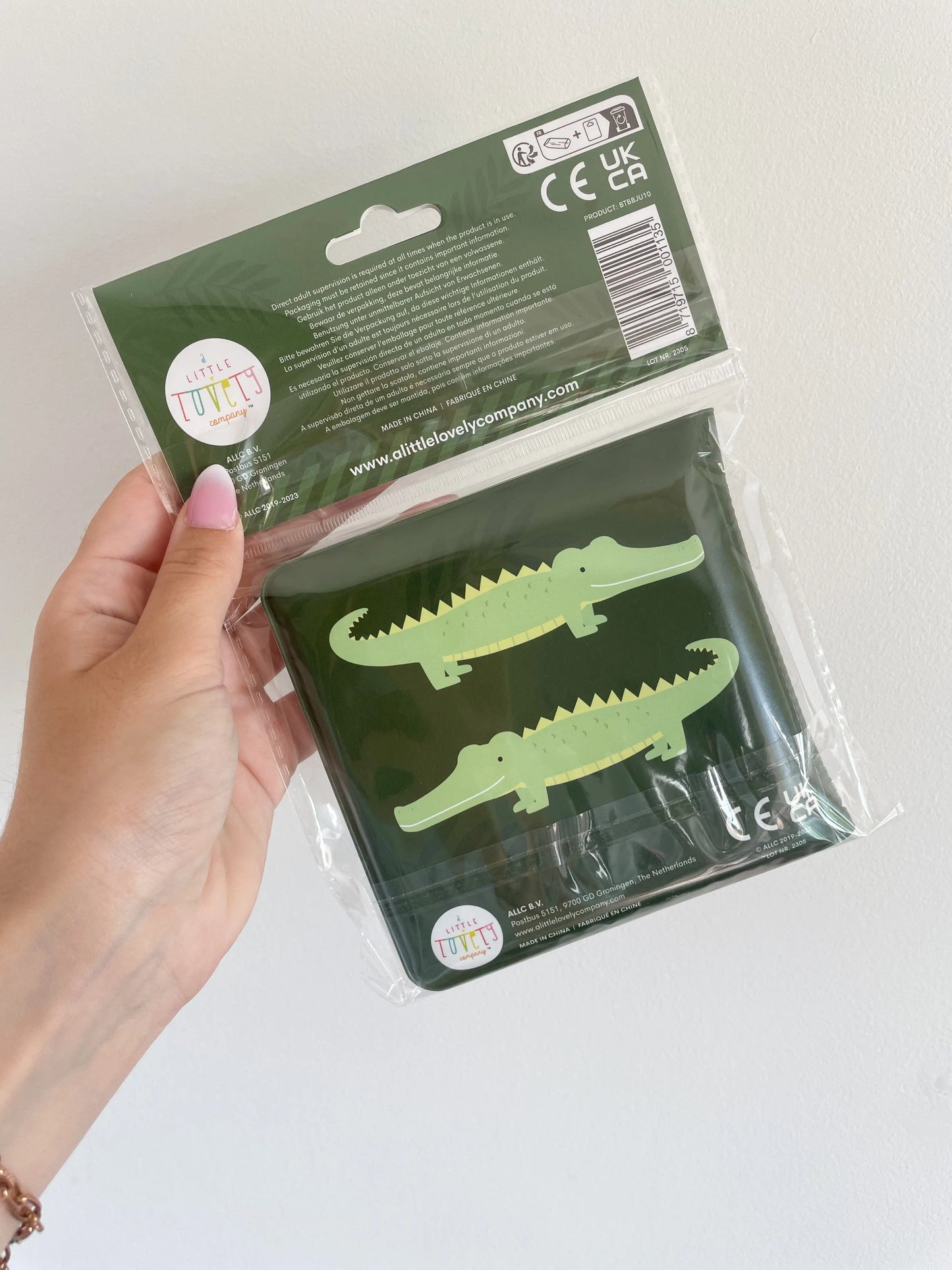 Livre de bain “Jungle'' dans son emballage de dos – visuel clair du packaging