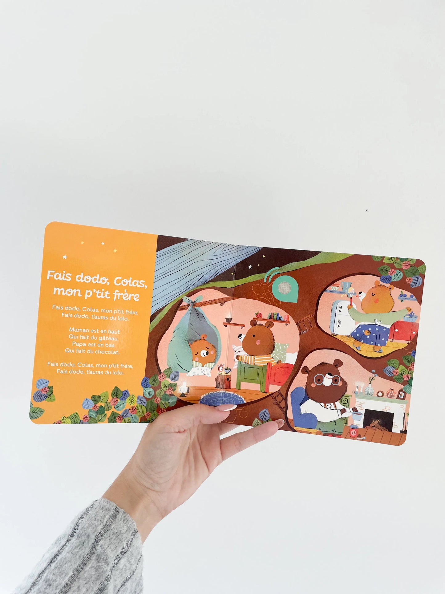 Livre sonore - Mes premières berceuses pour bébé. Page intérieur, fais dodo, colas mon p'tit frère