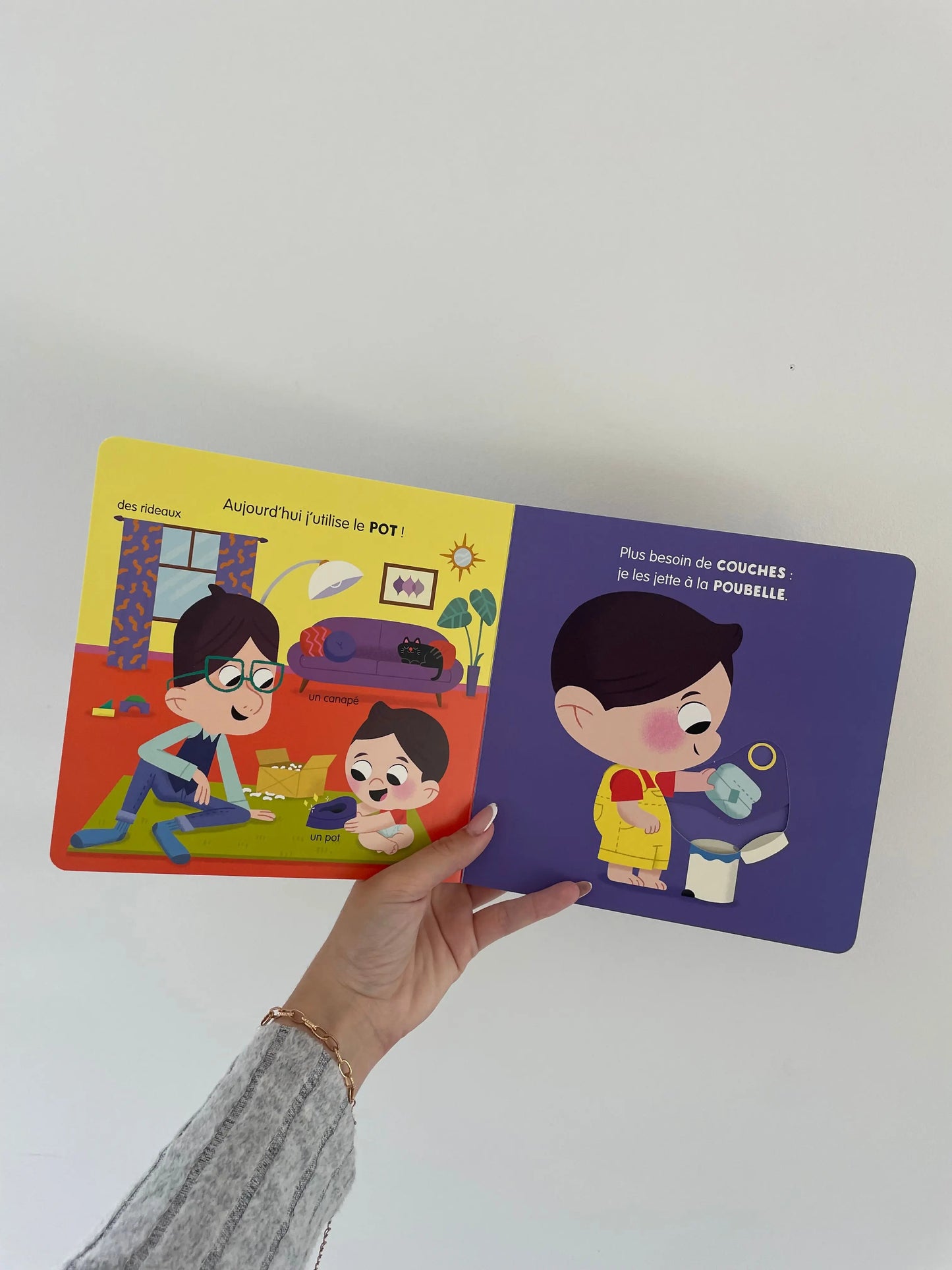 MON ANIM'AGIER - Je vais sur le pot. Livre pour le pot pour enfant. Page intérieur du livre. Livre à mécanisme.