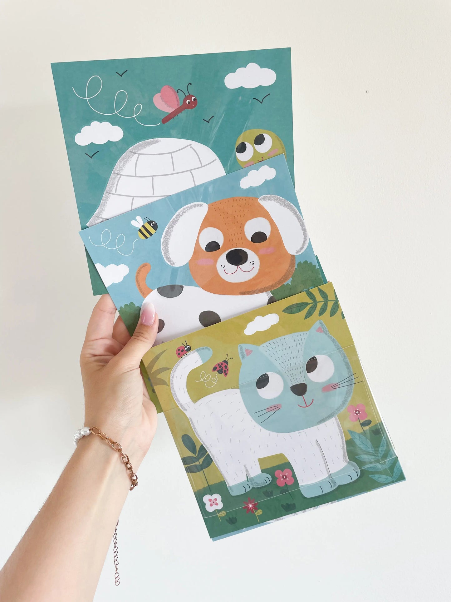 Peinture au doigt enfant différentes cartes – activité manuelle ludique