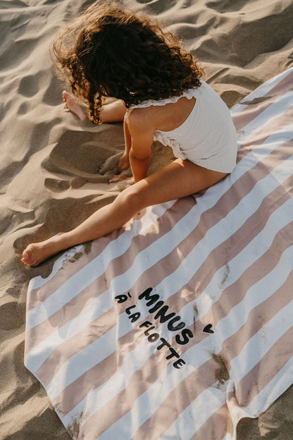Serviette microfibre enfant "Minus à la flotte" - rayures rose ZAKUW