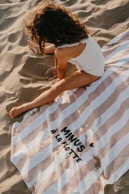 Serviette microfibre enfant "Minus à la flotte" - rayures rose ZAKUW